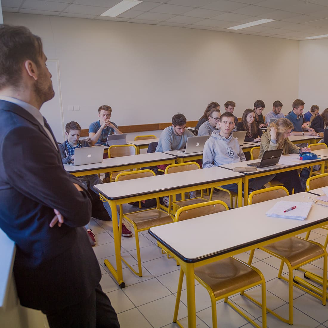 ICES : licence Economie et gestion
